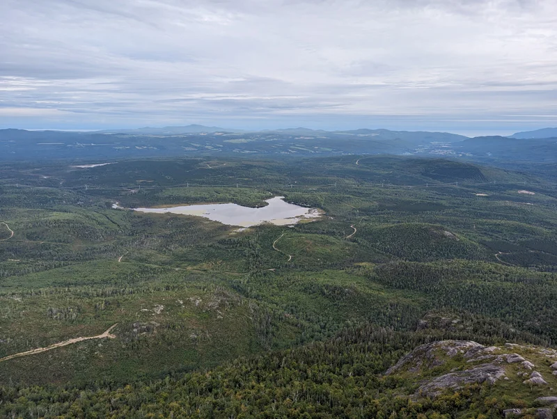 Assez plat, mais charmant Parc des Grands Jardins naturel lac road trip Québec