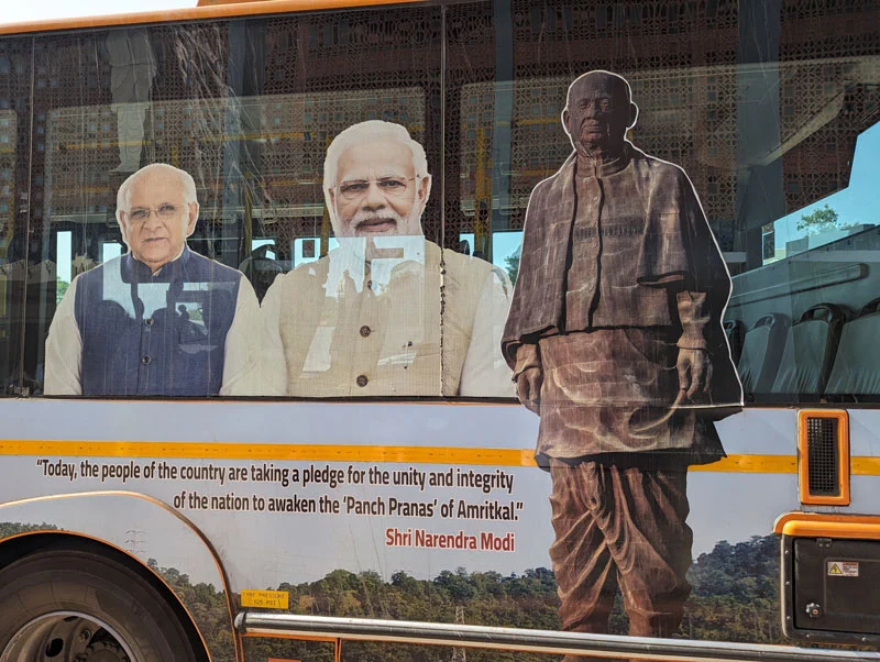 bus statue de l'unité visiter la plus haute statue du monde vadodara inde