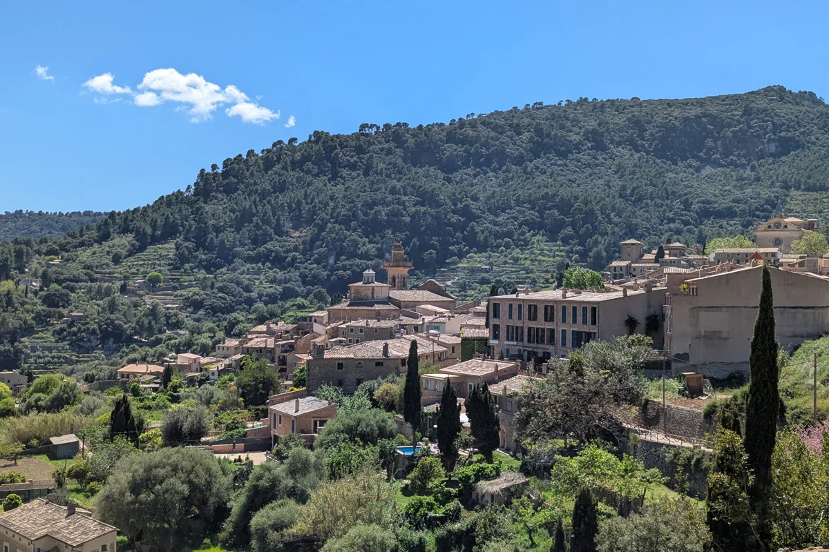 esporles village ruta de pedra en sec
