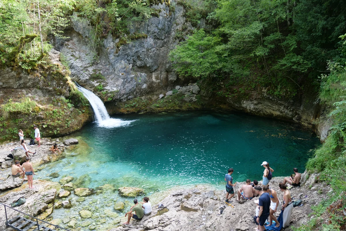 blue eye theth albanie