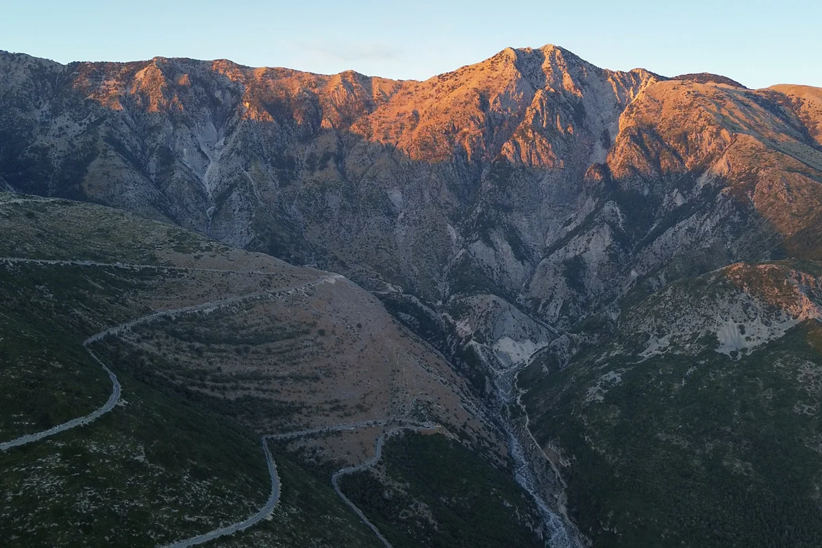 plage dhermi road trip