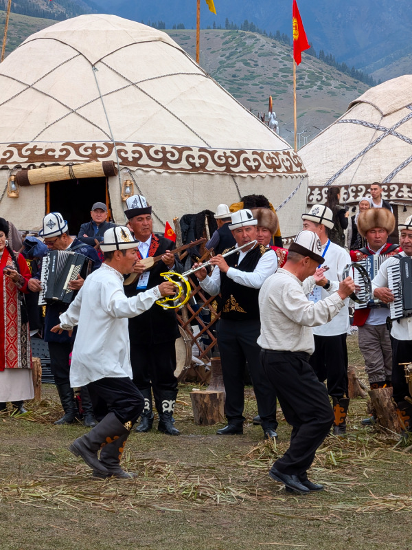 danse kychyn world nomad games